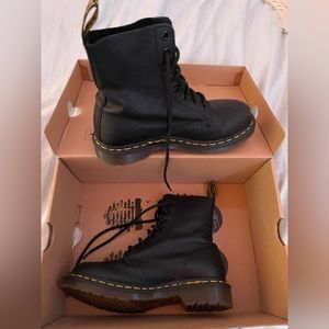 Doc Martin size 6 air wear boot
